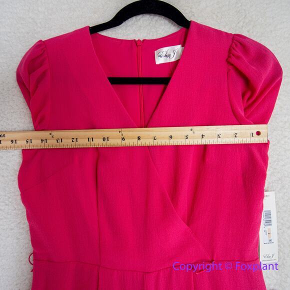 New!‎ Eliza J Short Sleeve V Neck CropJumpsuit Size 2 in Hot Pink - Picture 9 of 16
